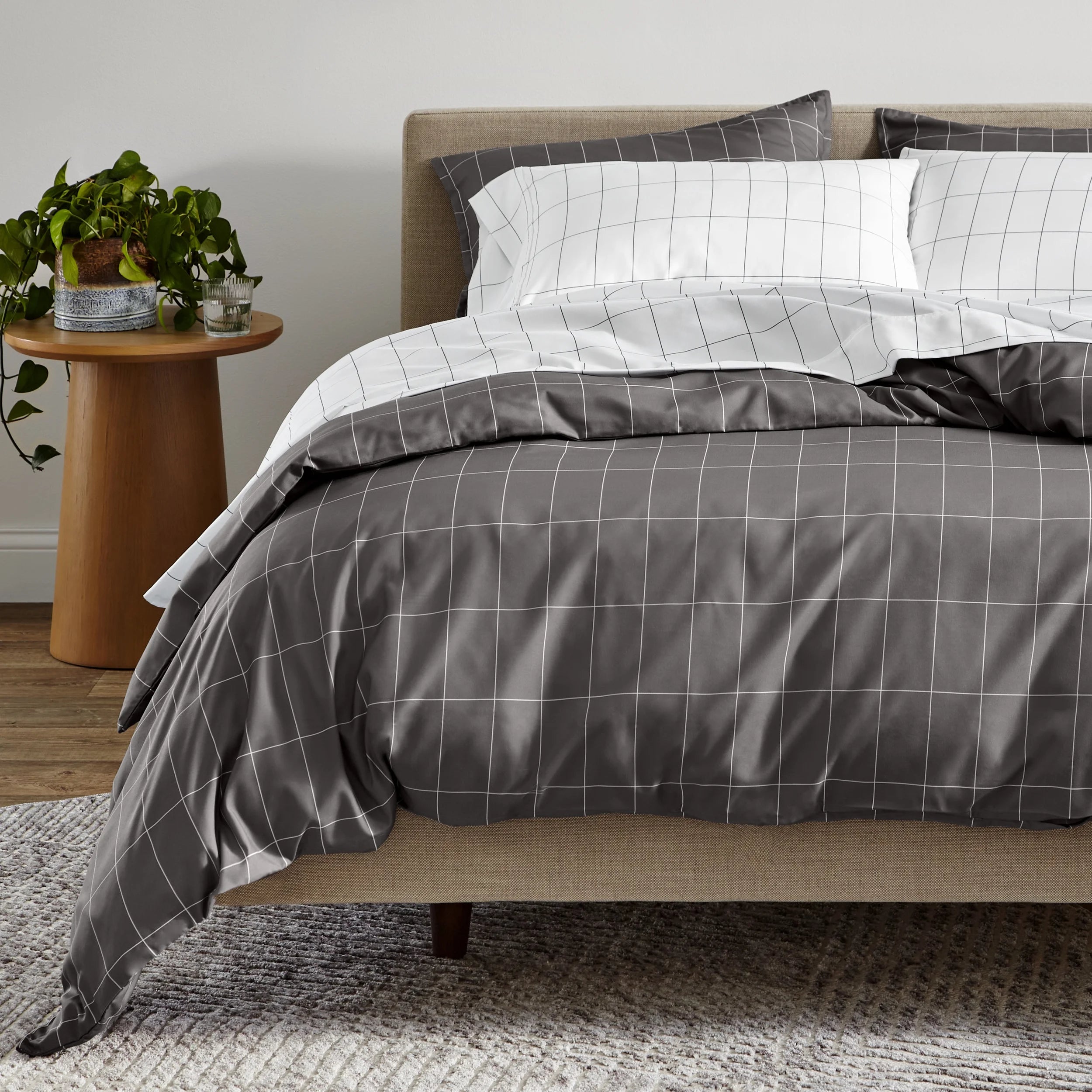 Luxury Duvet Cover and Sham Set - Premium 1800 Collection - Ultra-Soft - Oversized Queen, Grid - Gray/White, 3-Pieces